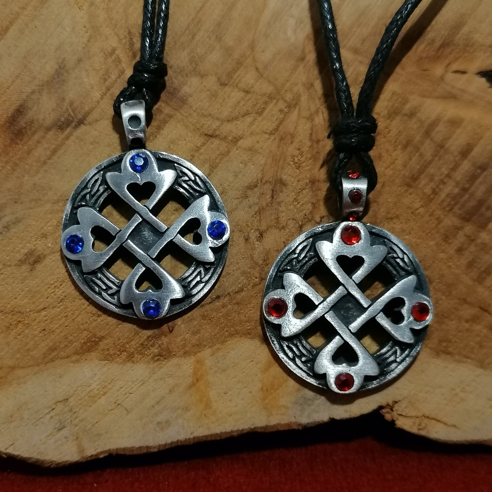 pendants blue and red